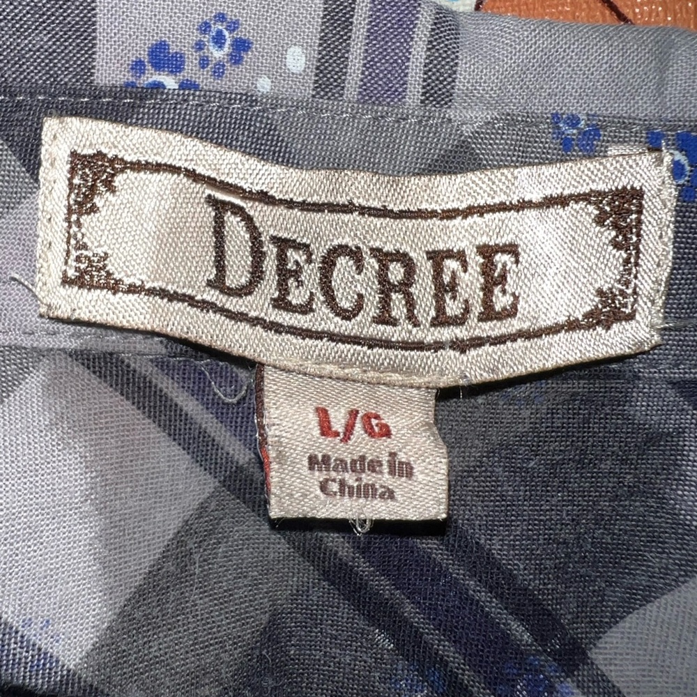 Button down top. - Picture 3 of 3